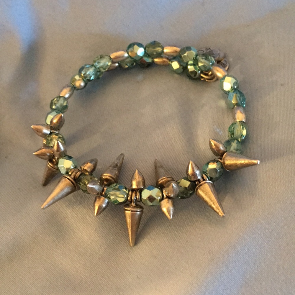 Vintage 66 spikes